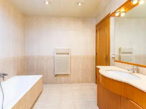 Flat with lift for sale in Carrer d'Ogassa, imagen 26
