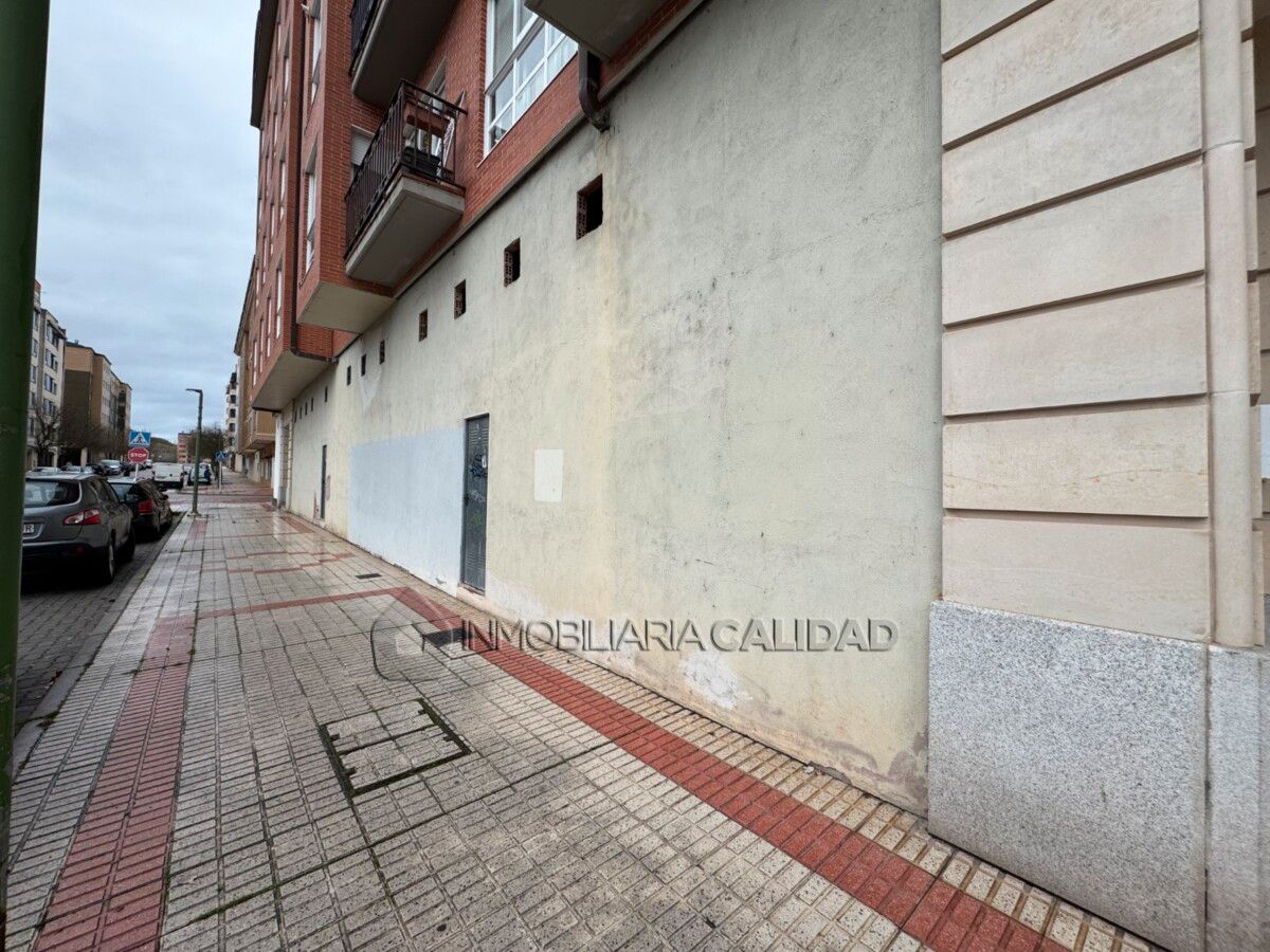 Vista exterior de Pis en venda en Burgos Capital amb Calefacció