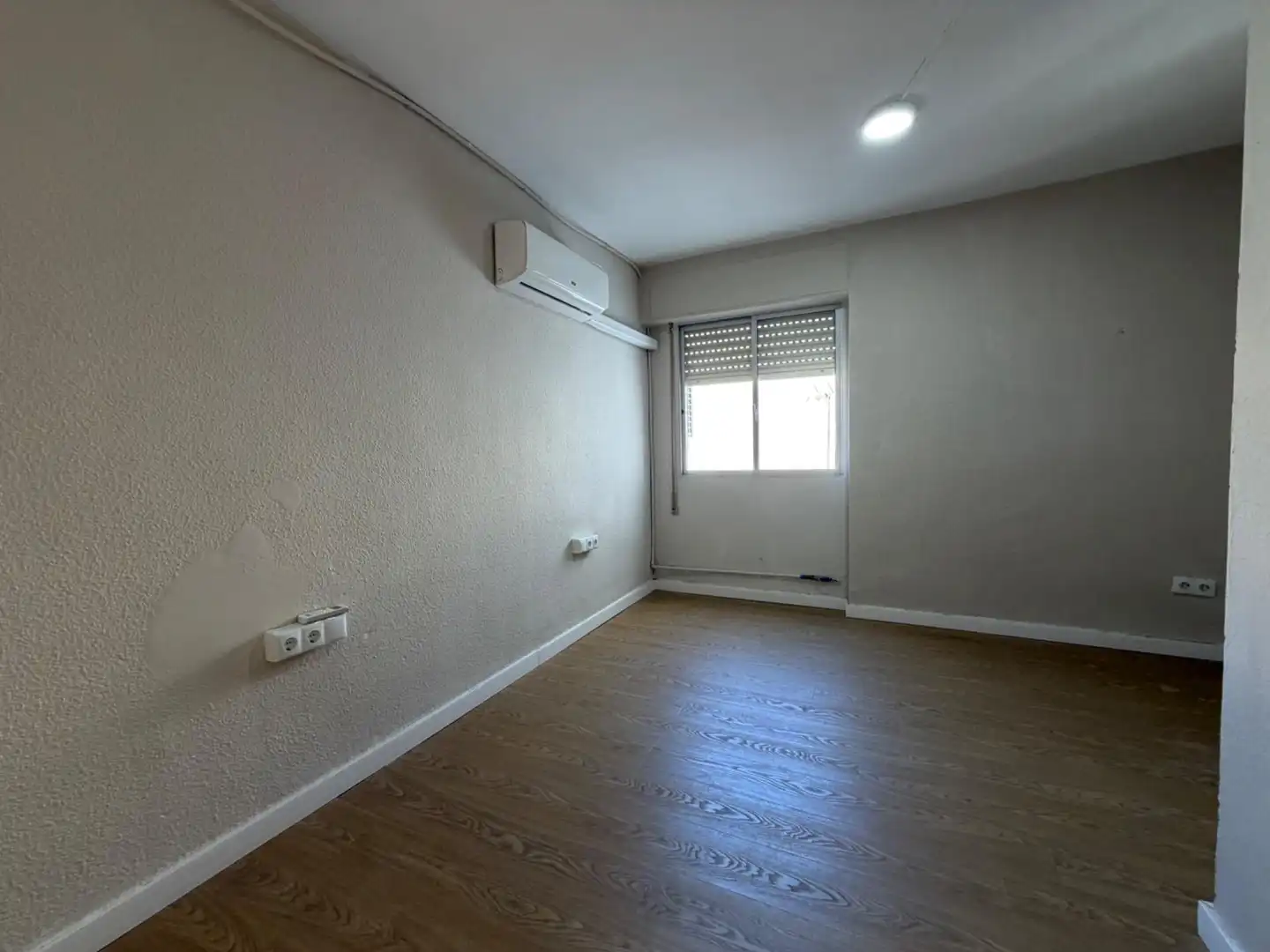 Bedroom of Flat for sale in Llíria  with Air Conditioner and Balcony