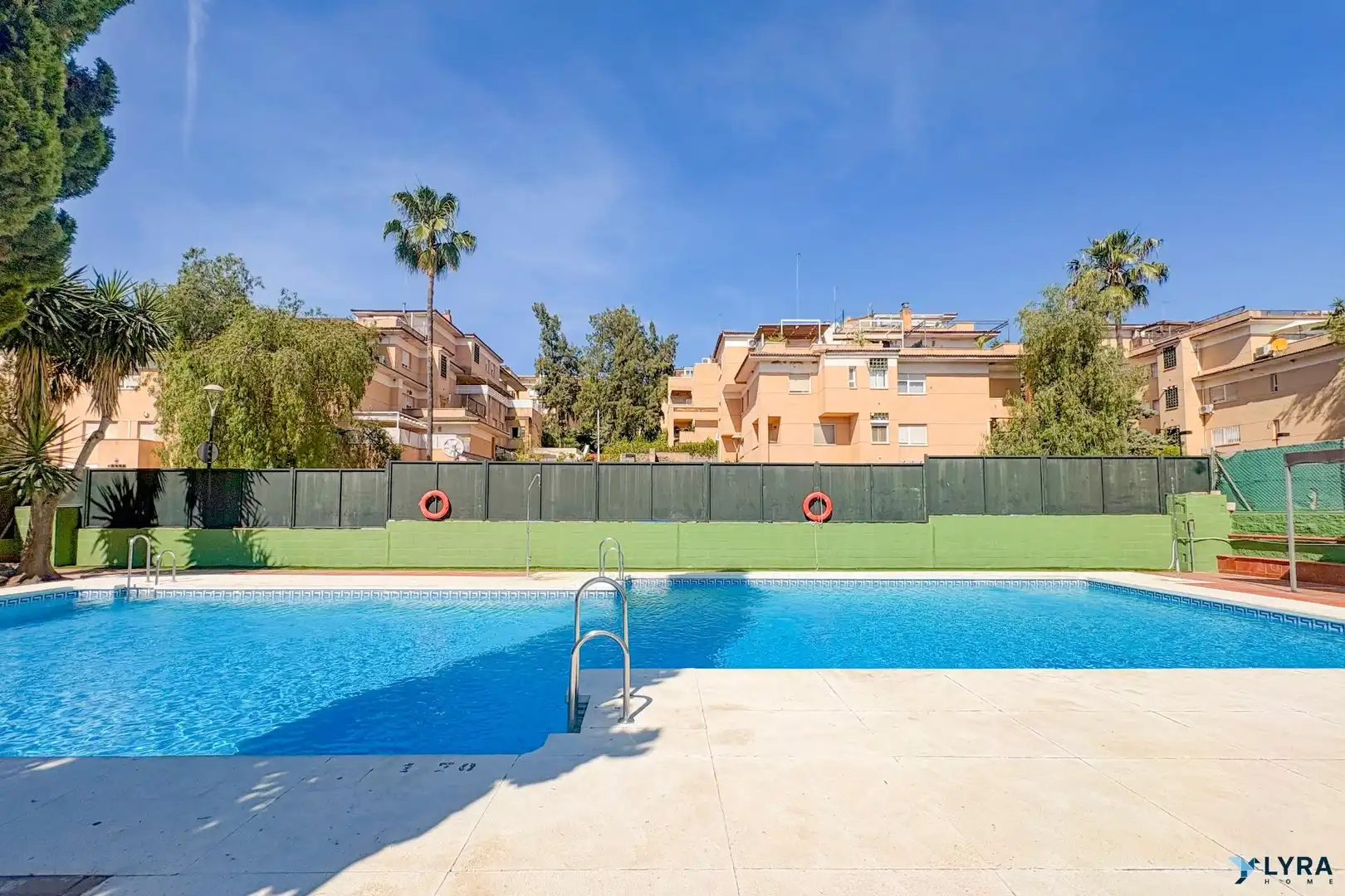 Swimming pool of Flat for rent in Tomares  with Balcony and Community pool