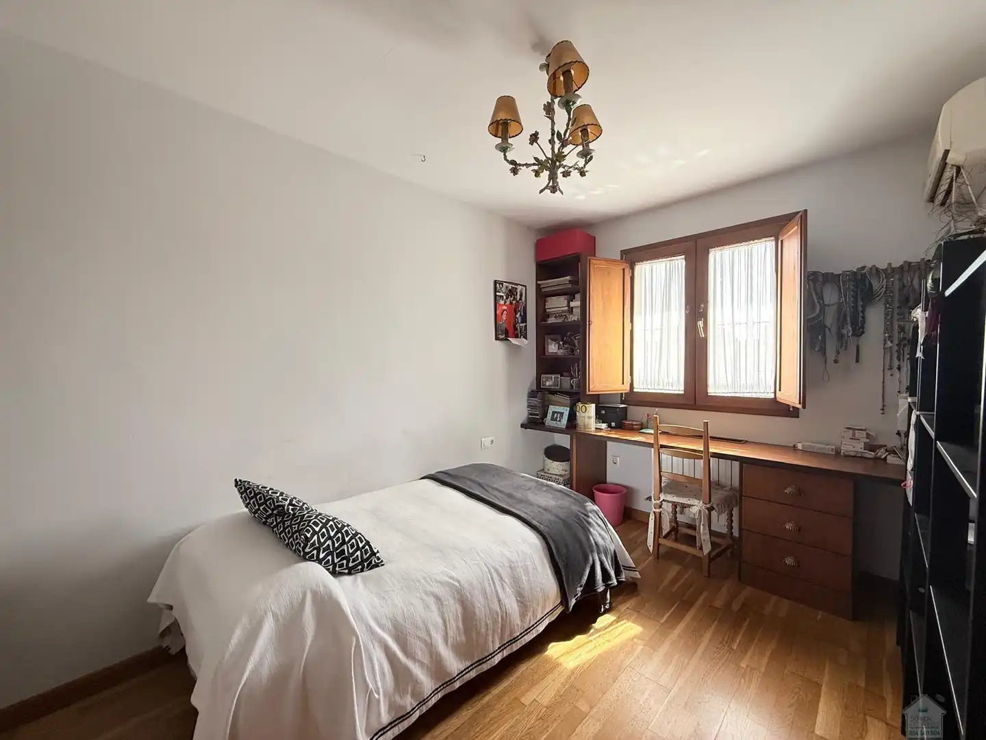 Dormitori de Casa o xalet en venda en Montequinto amb Aire condicionat, Calefacció i Parquet