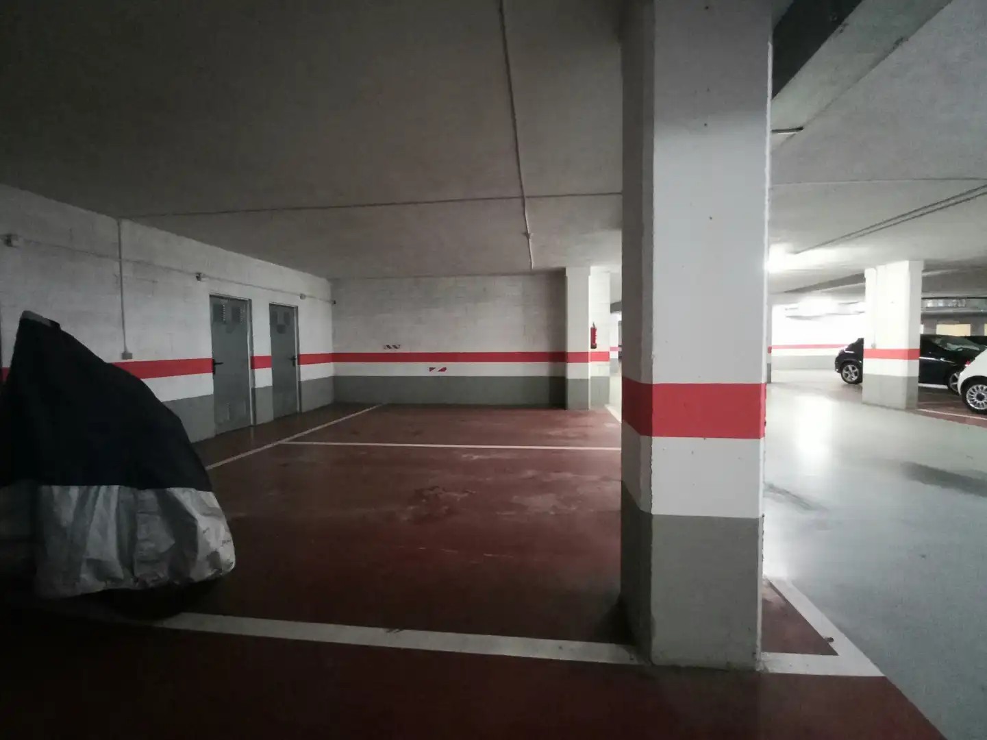 Parking de Dúplex en venta en Burgos con Aire acondicionado, Calefacción y Terraza