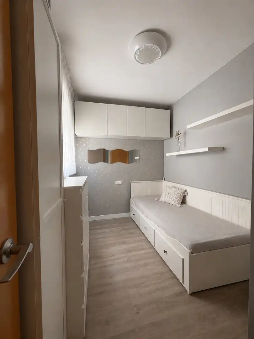 Schlafzimmer von Dachboden zum Verkauf in Moncofa mit Heizung, Terrasse und Abstellraum