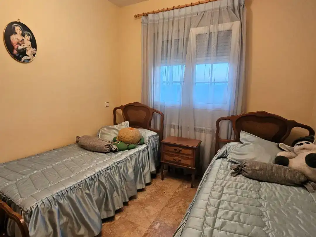 Habitación de Piso en venta en Valdemorillo con Aire acondicionado, Jardín privado y Trastero