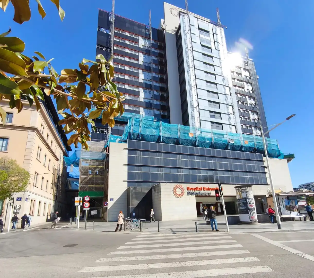 Vista exterior de Planta baja en venta en Terrassa con Calefacción, Jardín privado y Parquet