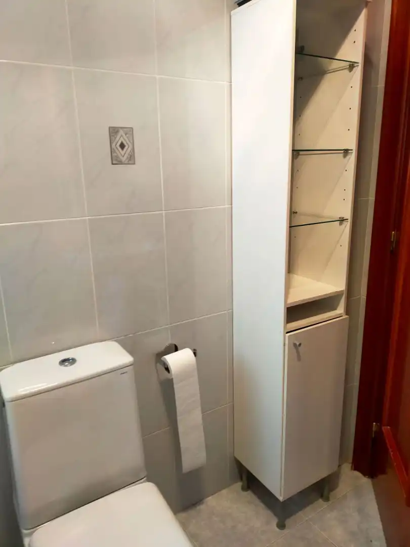 Bathroom of Flat for rent in Jaén  with Air Conditioner, Storage room and Furnished