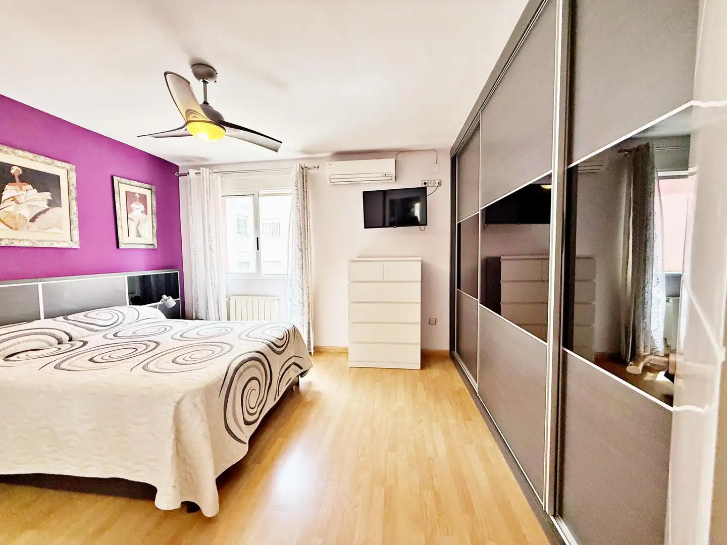 Habitación de Casa adosada en venta en Paterna con Aire acondicionado, Jardín privado y Trastero