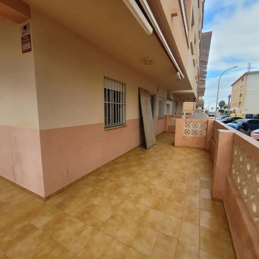 Vista exterior de Planta baja en venta en Miramar con Aire acondicionado y Terraza