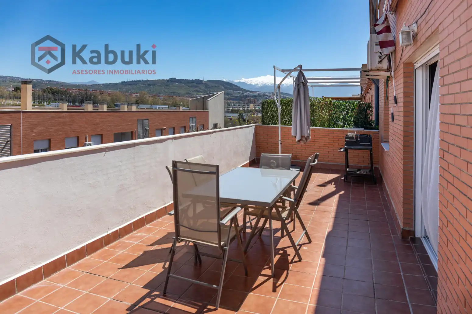 Terrace of Attic for rent in Granada  with Air Conditioner, Heating and Private garden