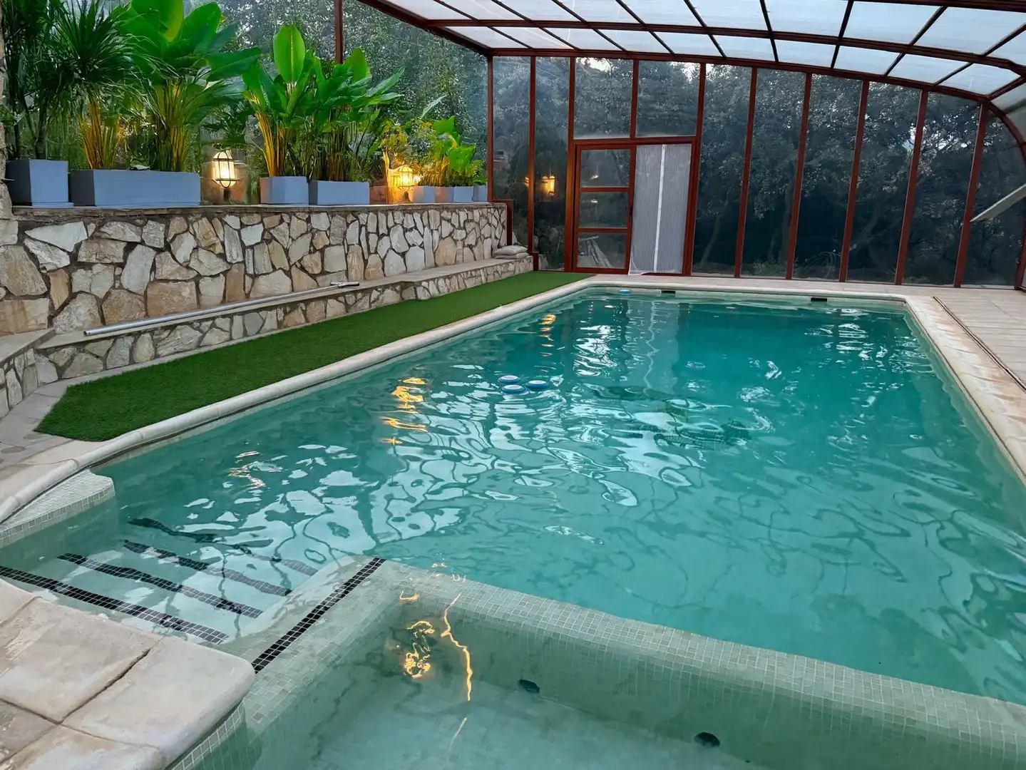 Piscina de Finca rústica en venta en Sierra Engarcerán con Aire acondicionado, Terraza y Trastero