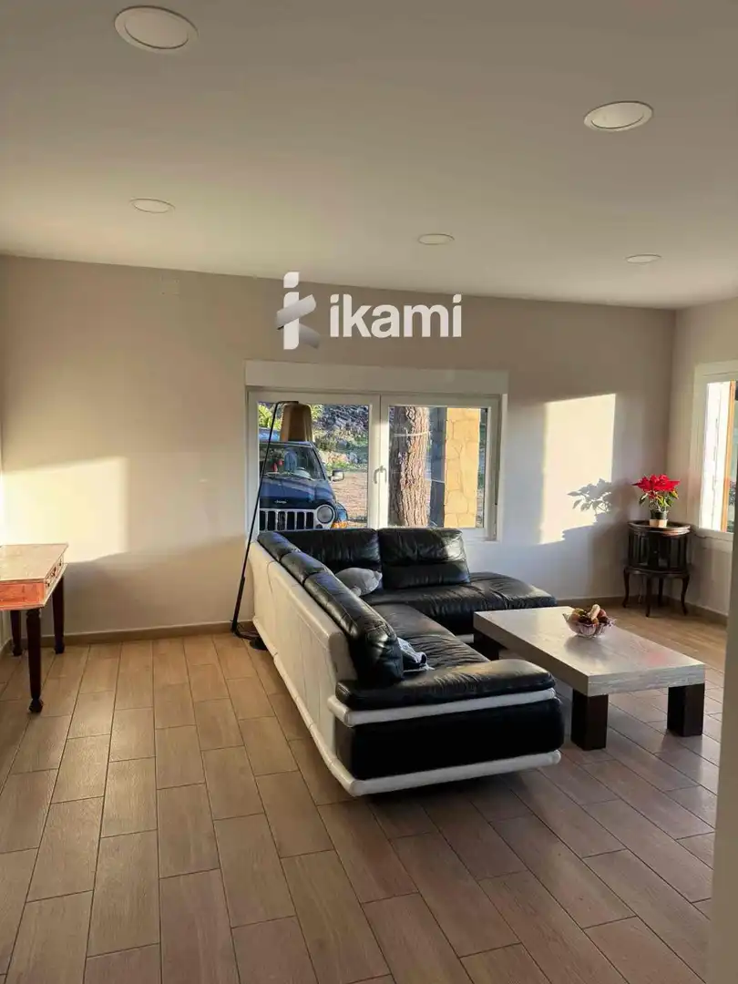 Sala d'estar de Casa o xalet en venda en Blanes amb Jardí privat, Terrassa i Traster