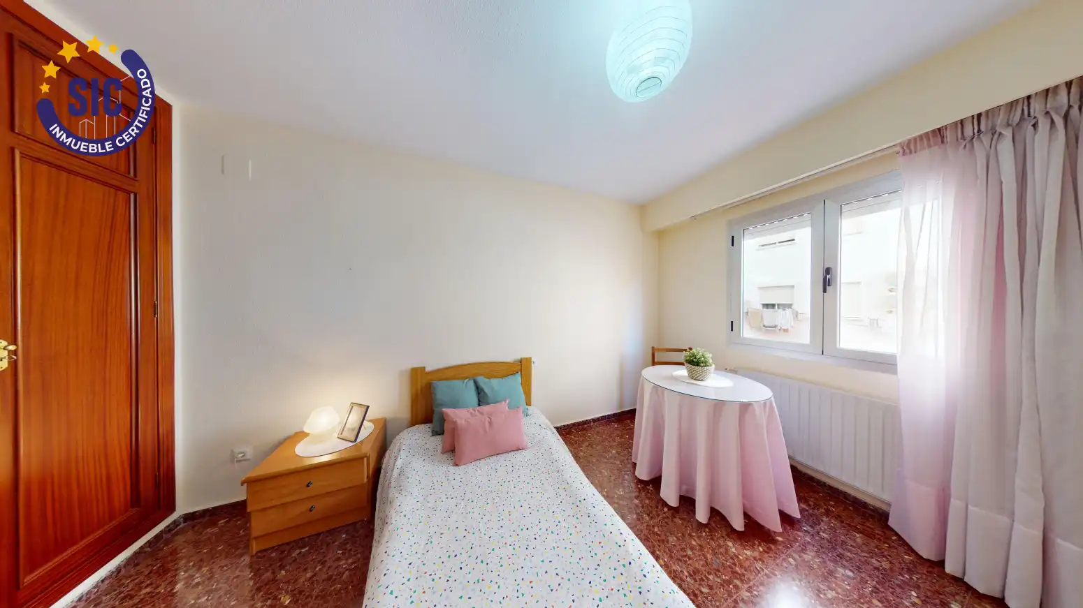 Habitación de Piso en venta en Valencia con Calefacción y Amueblado
