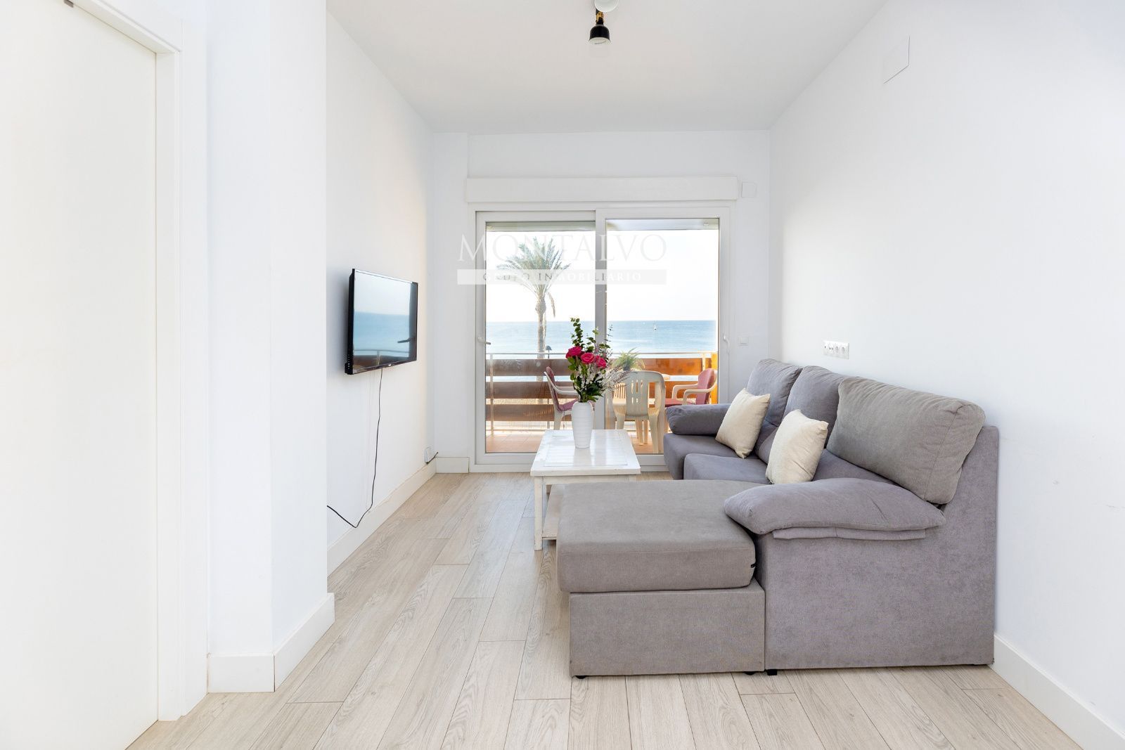 Sala d'estar de Pis en venda en Torrenueva Costa amb Terrassa