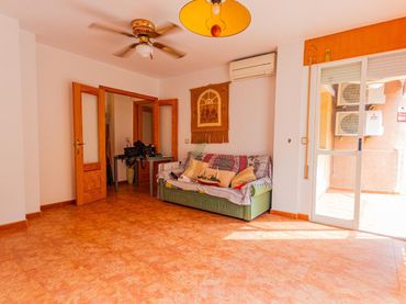 Piso con balcón en venta en CANALEJAS