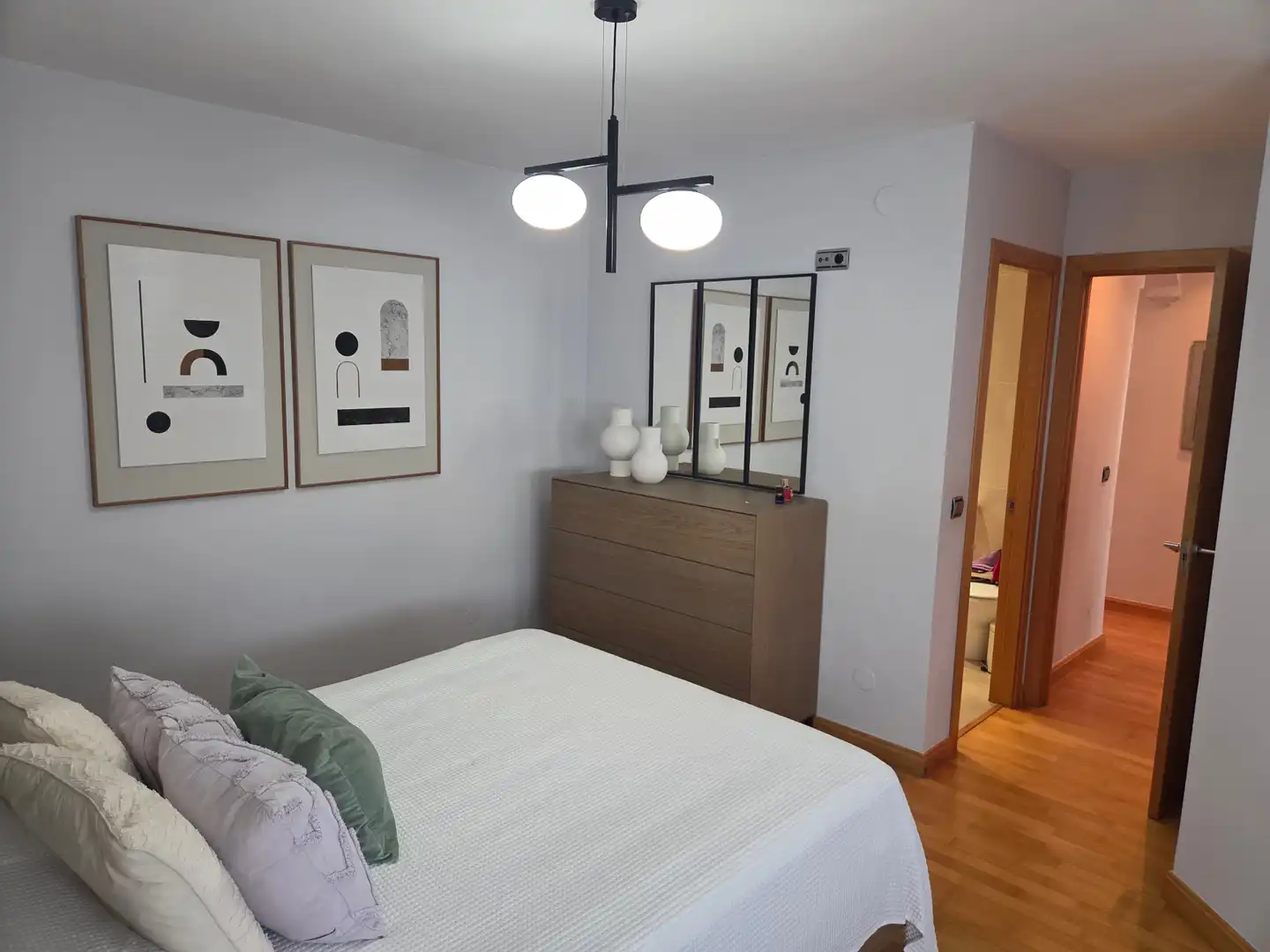 Schlafzimmer von Wohnung zur Miete in Málaga mit Klimaanlage, Parkett und Möbliert