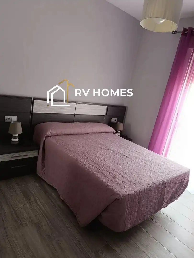 Schlafzimmer von Einfamilien-Reihenhaus zur Miete in Cáceres mit Heizung, Terrasse und Möbliert