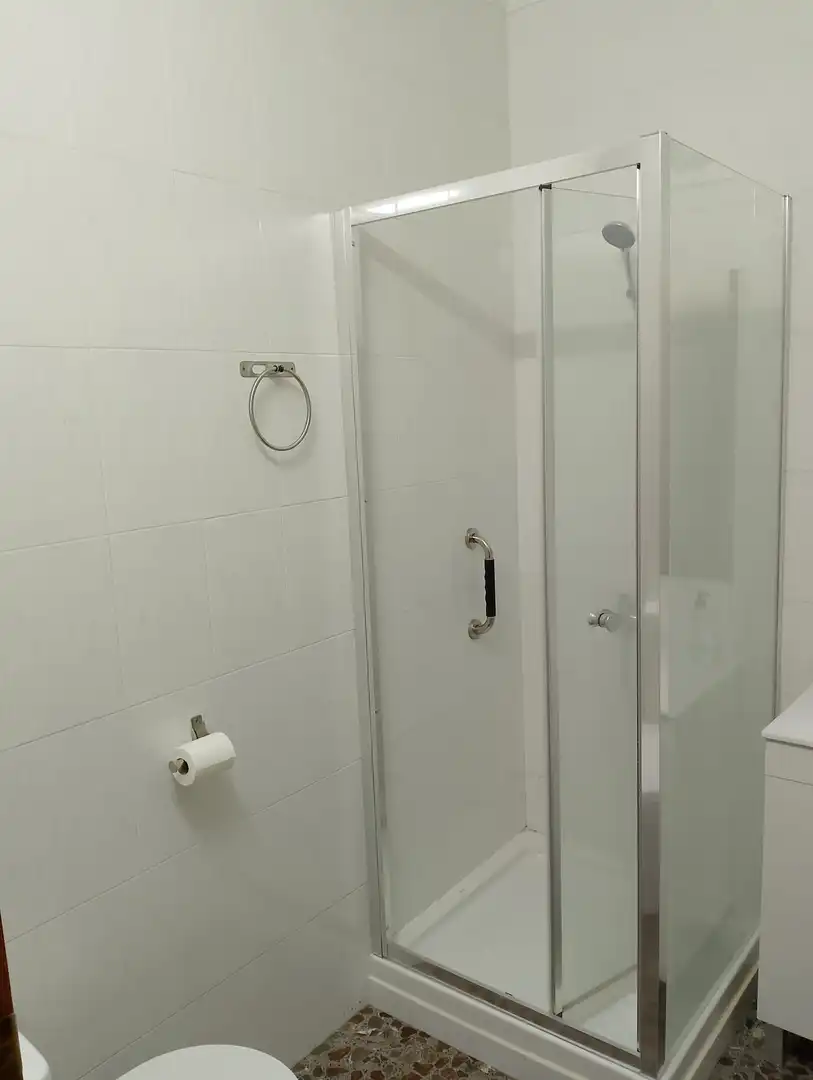 Badezimmer von Einfamilien-Reihenhaus zum Verkauf in Alhama de Murcia mit Klimaanlage, Terrasse und Abstellraum
