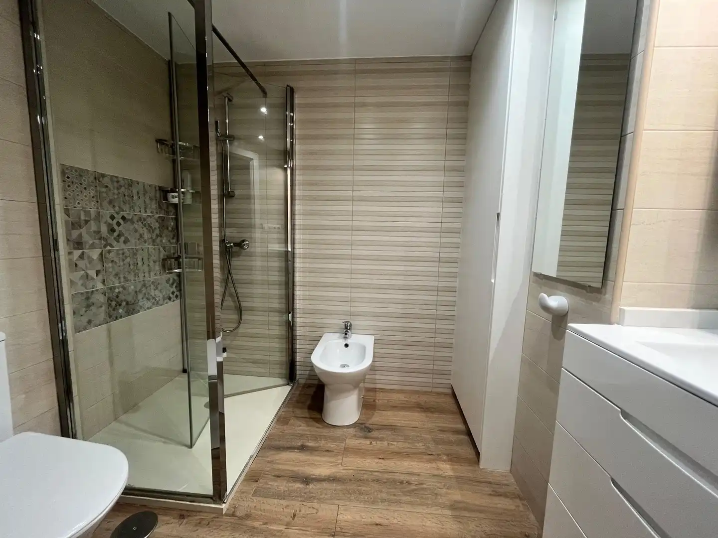 Bathroom of Houses for sale in Sevilla  with Air Conditioner, Heating and Private garden
