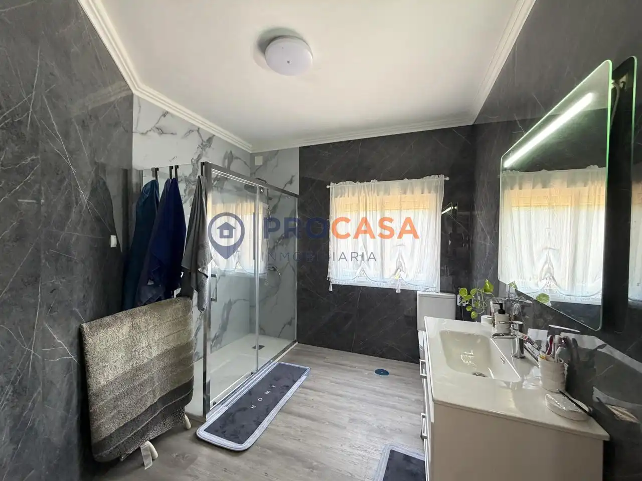 Baño de Finca rústica en venta en Utrera