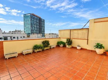 Ático con balcón en venta en Carrer Horitzontal