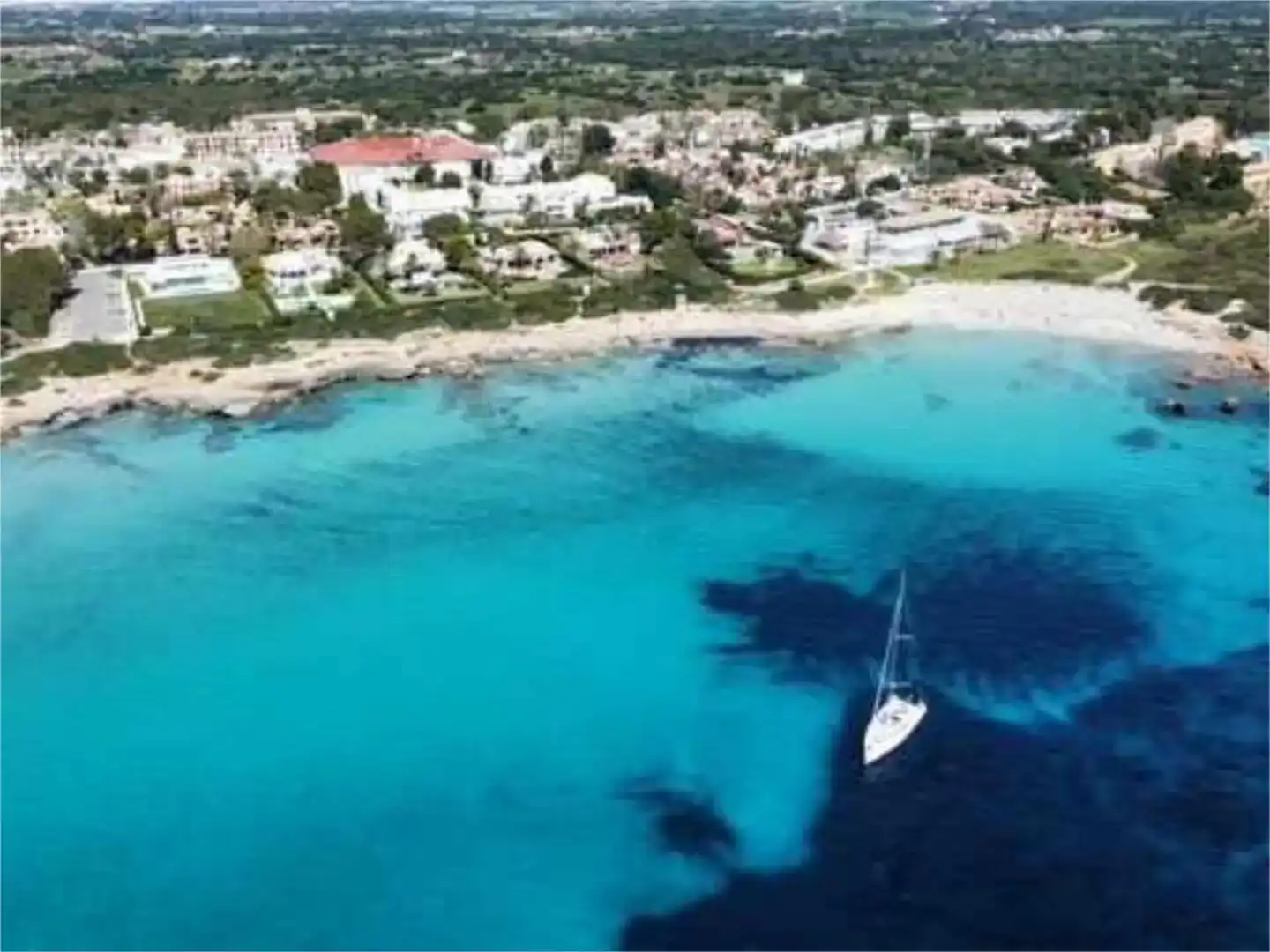 Vista exterior de Casa adosada de lloguer en Ciutadella de Menorca amb Aire condicionat, Jardí privat i Piscina