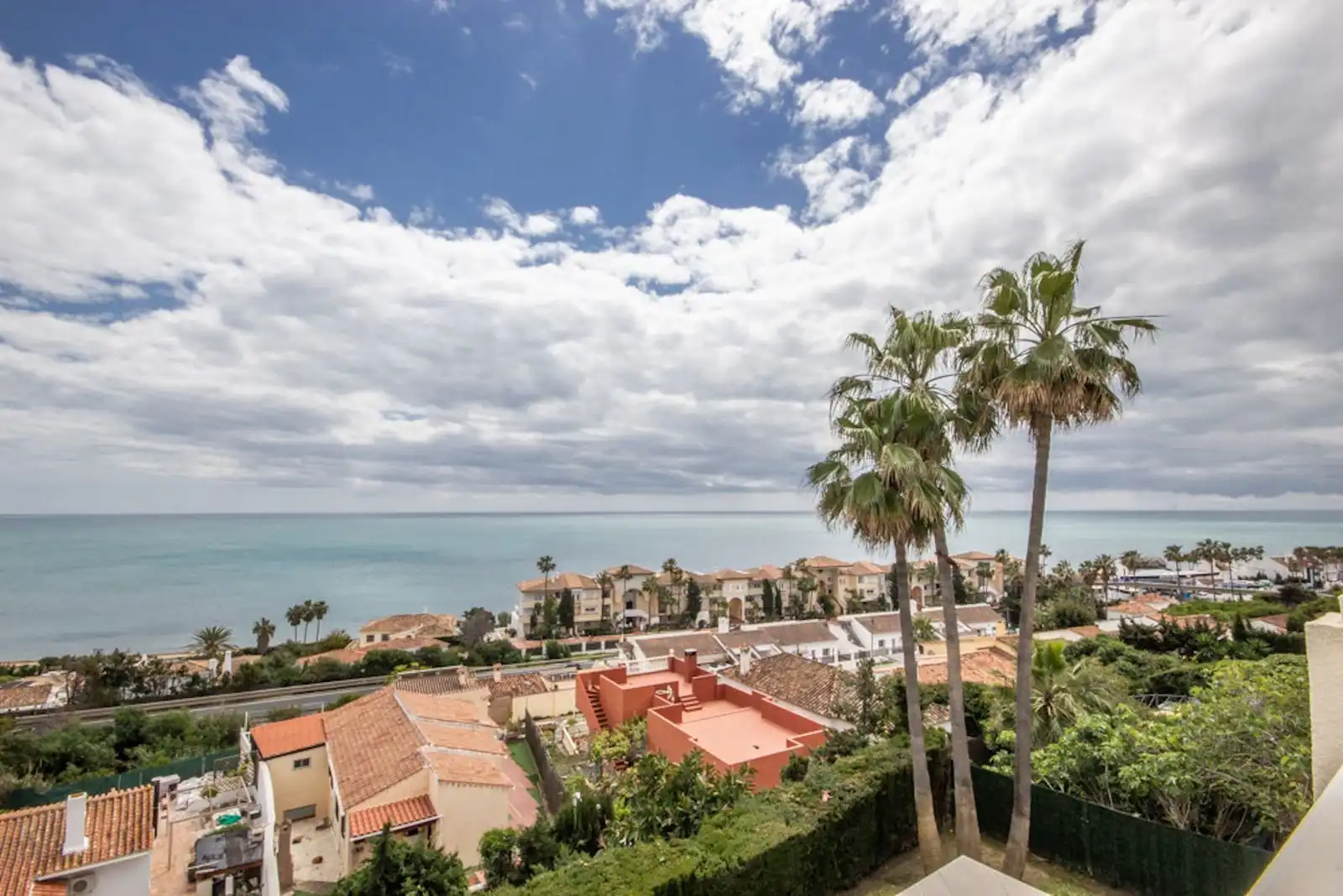 Chalet con piscina en venta en Playa Bahía Dorada, imagen 3