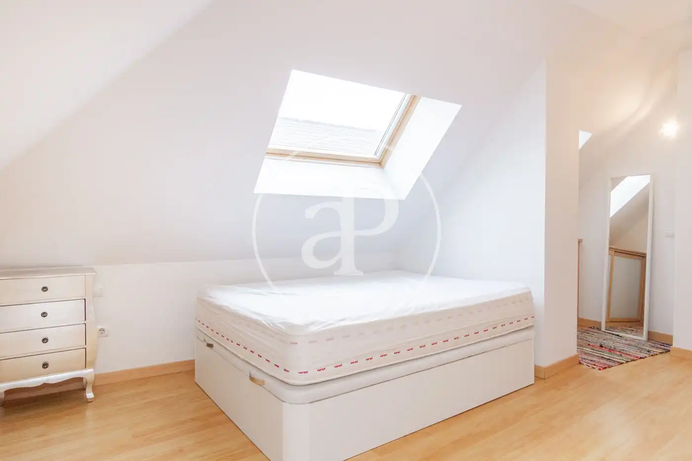 Bedroom of Flat for rent in Madrid  with Air Conditioner, Heating and Terrace