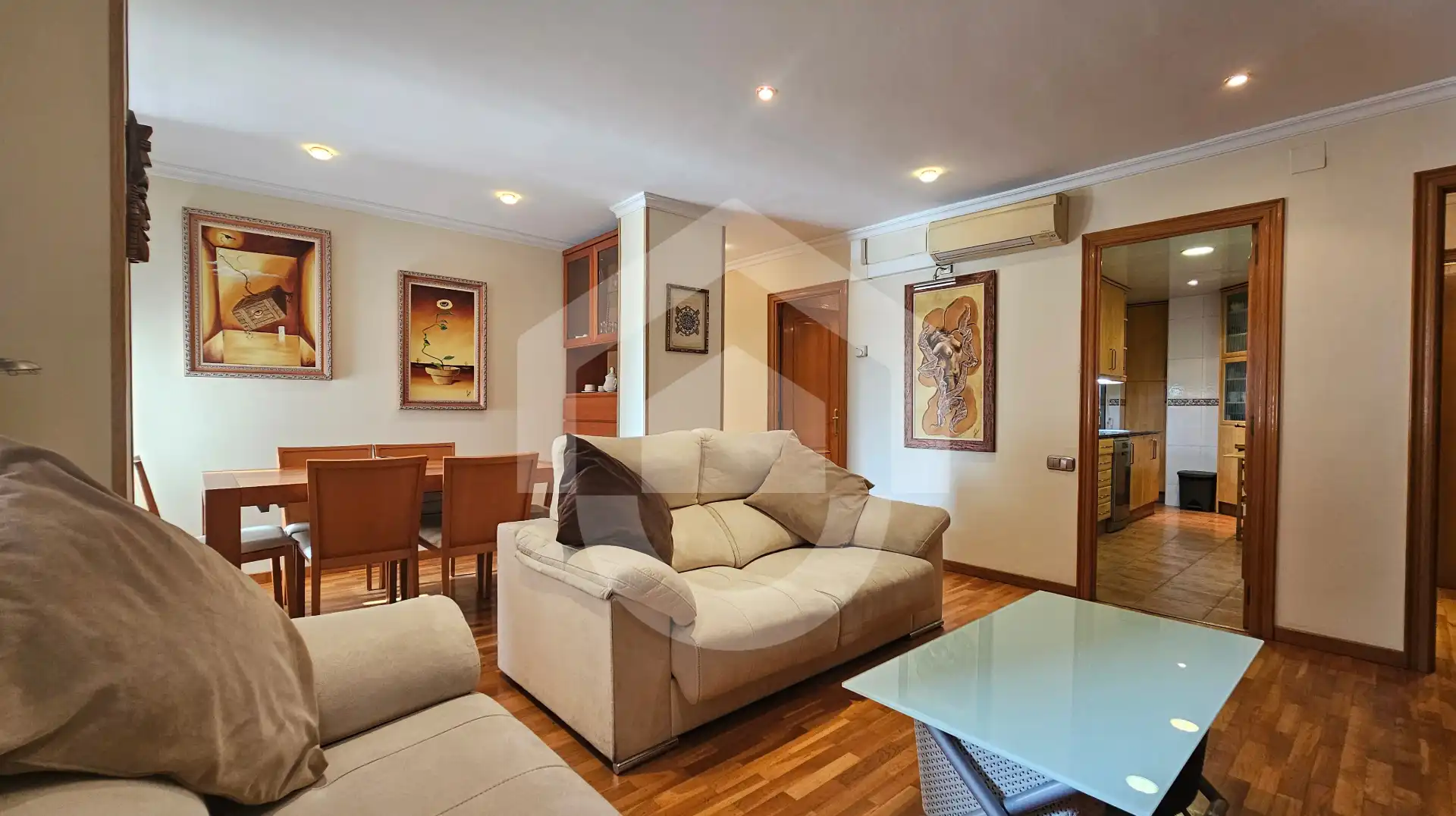 Sala d'estar de Pis en venda en  Barcelona Capital amb Aire condicionat, Calefacció i Parquet