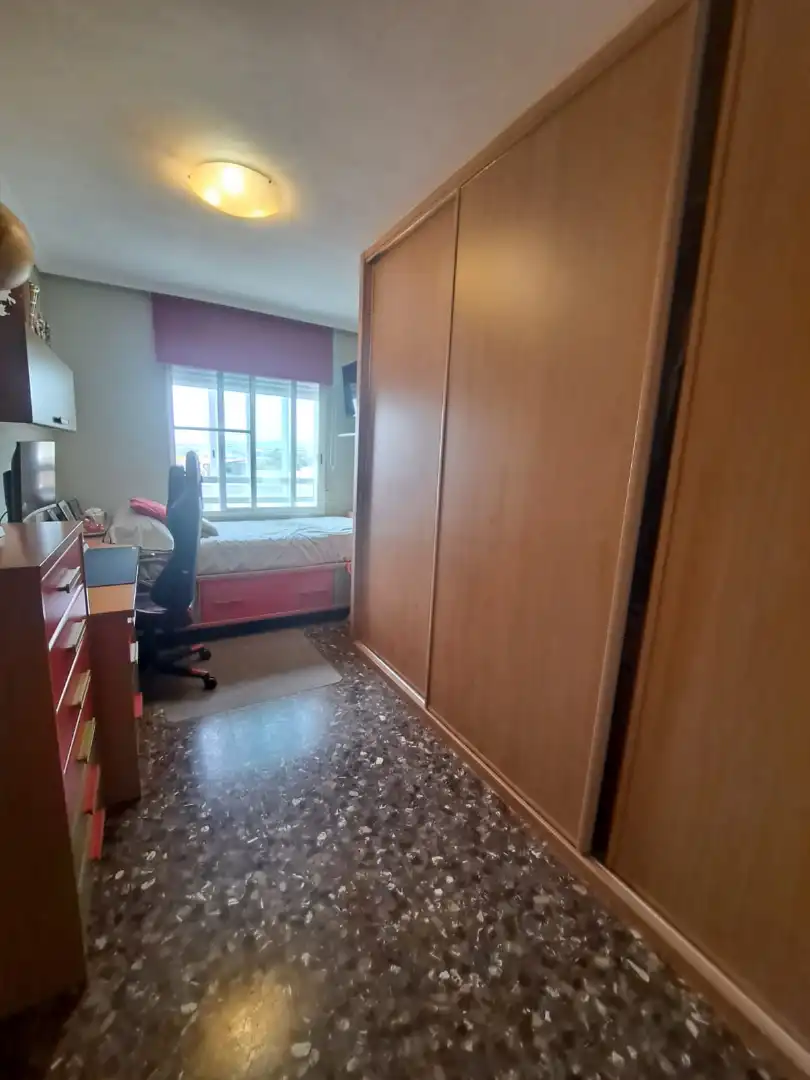Habitación de Piso en venta en Castellón de la Plana / Castelló de la Plana con Aire acondicionado, Calefacción y Trastero
