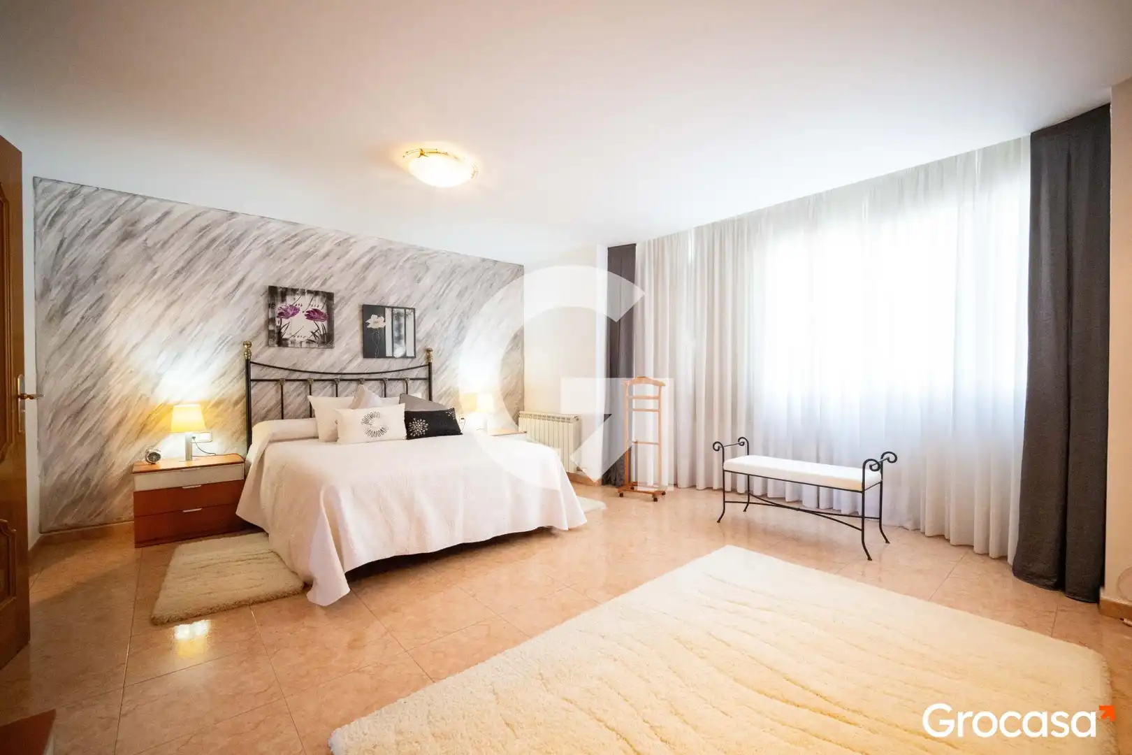 Habitación de Casa adosada en venta en Mataró con Aire acondicionado, Calefacción y Jardín privado