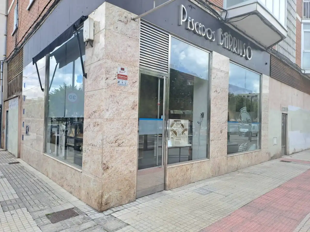Local en venda en Burgos amb Aire condicionat
