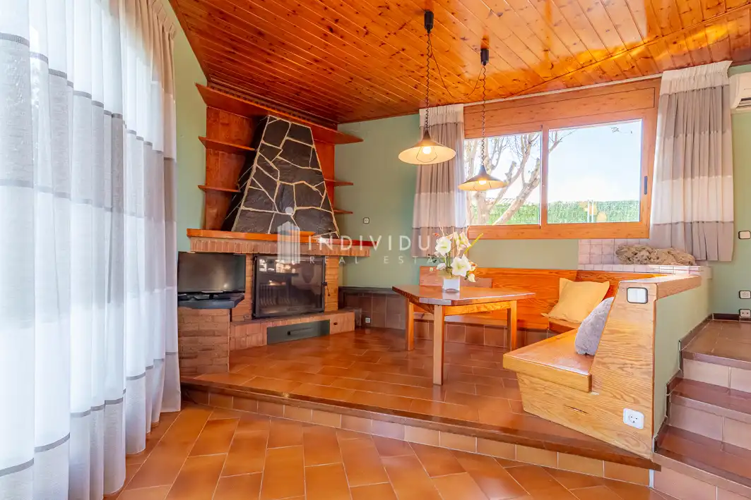 Sala d'estar de Casa o xalet en venda en Sentmenat amb Aire condicionat, Calefacció i Jardí privat