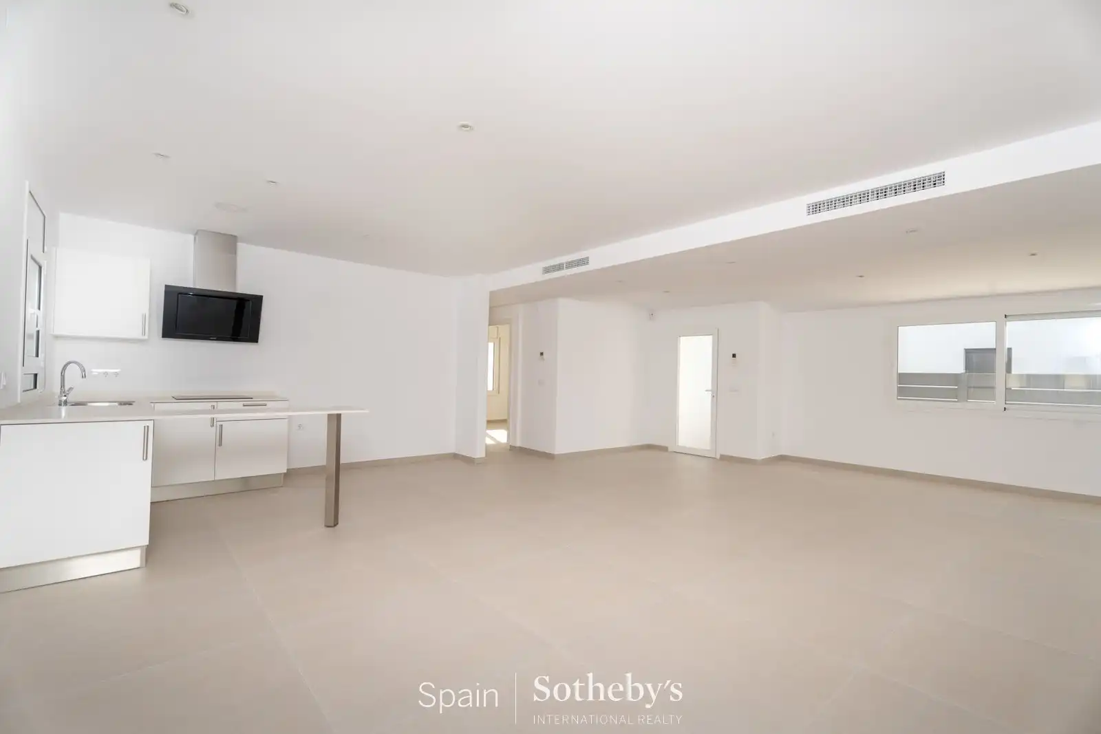 House with pool for sale in Carrer Noguera, imagen 7