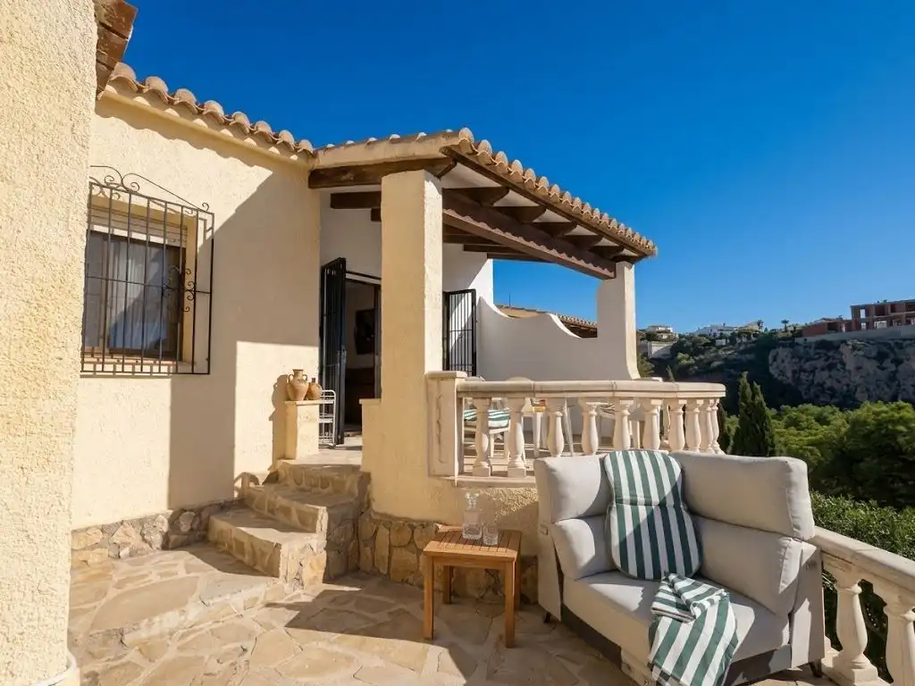 Bungalow with pool for sale in Cumbre del Sol, imagen 8