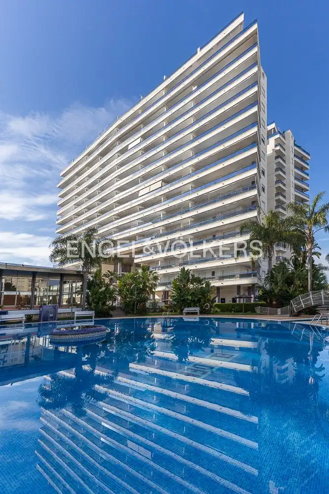 Exterior view of Flat for rent in Gandia  with Air Conditioner, Heating and Terrace