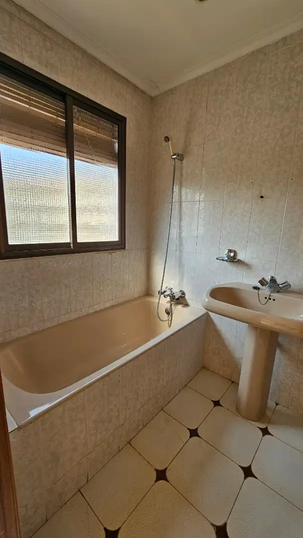 Bathroom of Flat for sale in Zaragoza