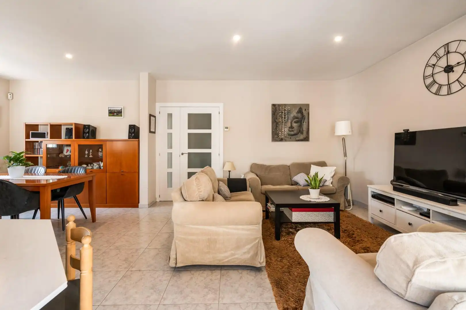 Sala de estar de Casa adosada en venta en Parets del Vallès con Aire acondicionado, Calefacción y Jardín privado
