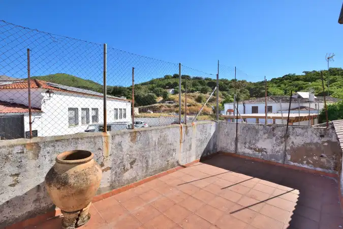 Vista exterior de Casa adosada en venda en Faraján amb Terrassa, Traster i Balcó