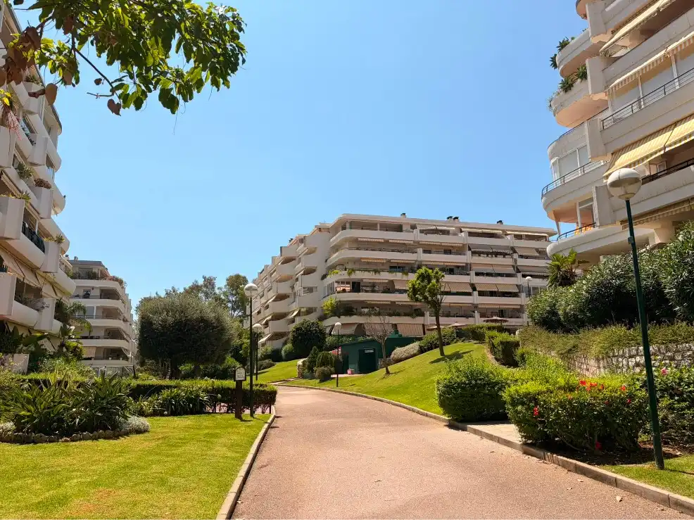 Exterior view of Flat for sale in Marbella  with Air Conditioner, Heating and Terrace