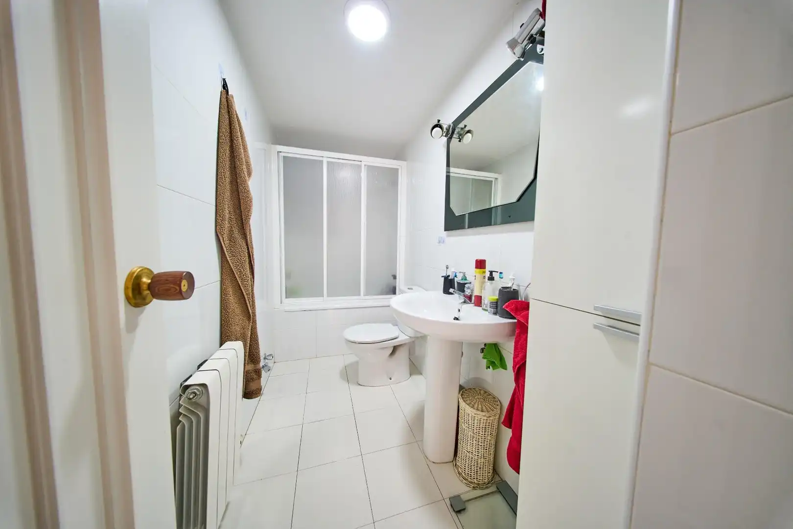 Bathroom of Flat for rent in Granada  with Heating, Terrace and Storage room