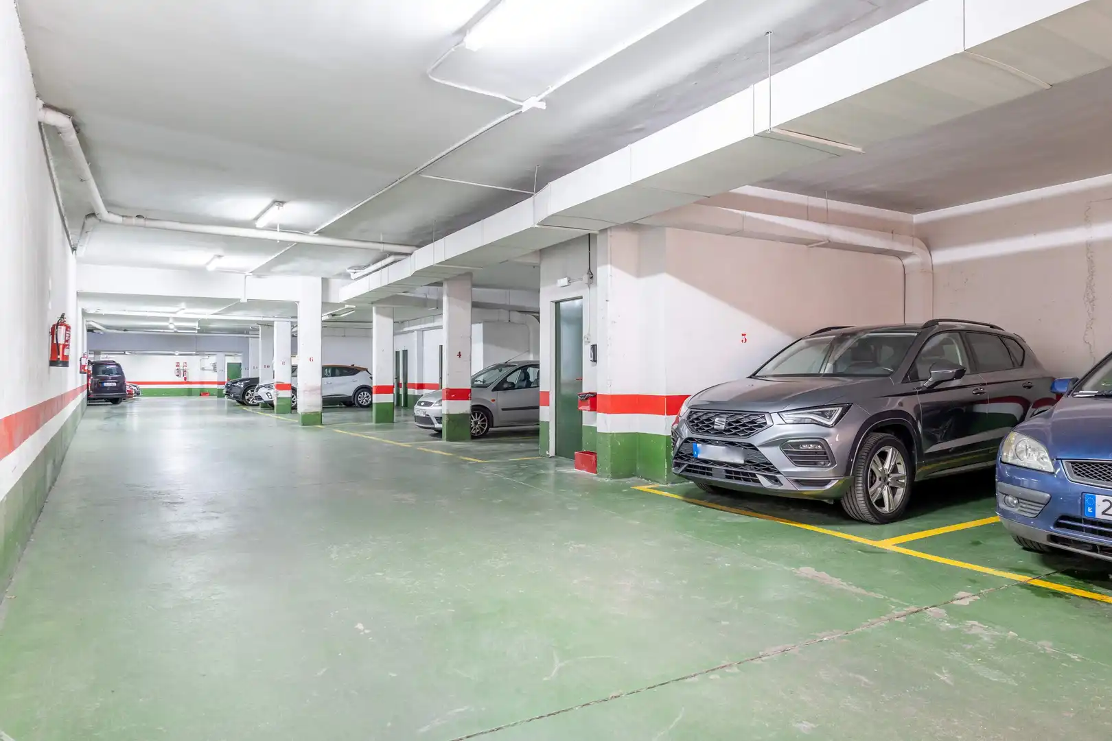Parking of Duplexes for sale in Zaragoza  with Air Conditioner, Heating and Private garden