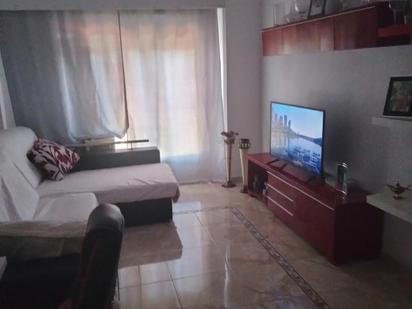 Living room of Flat for sale in Aranjuez  with Heating, Private garden and Parquet flooring