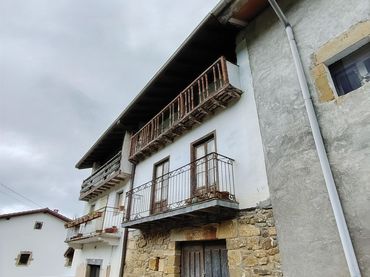 Casa a schiera con giardino in vendita a Liendo