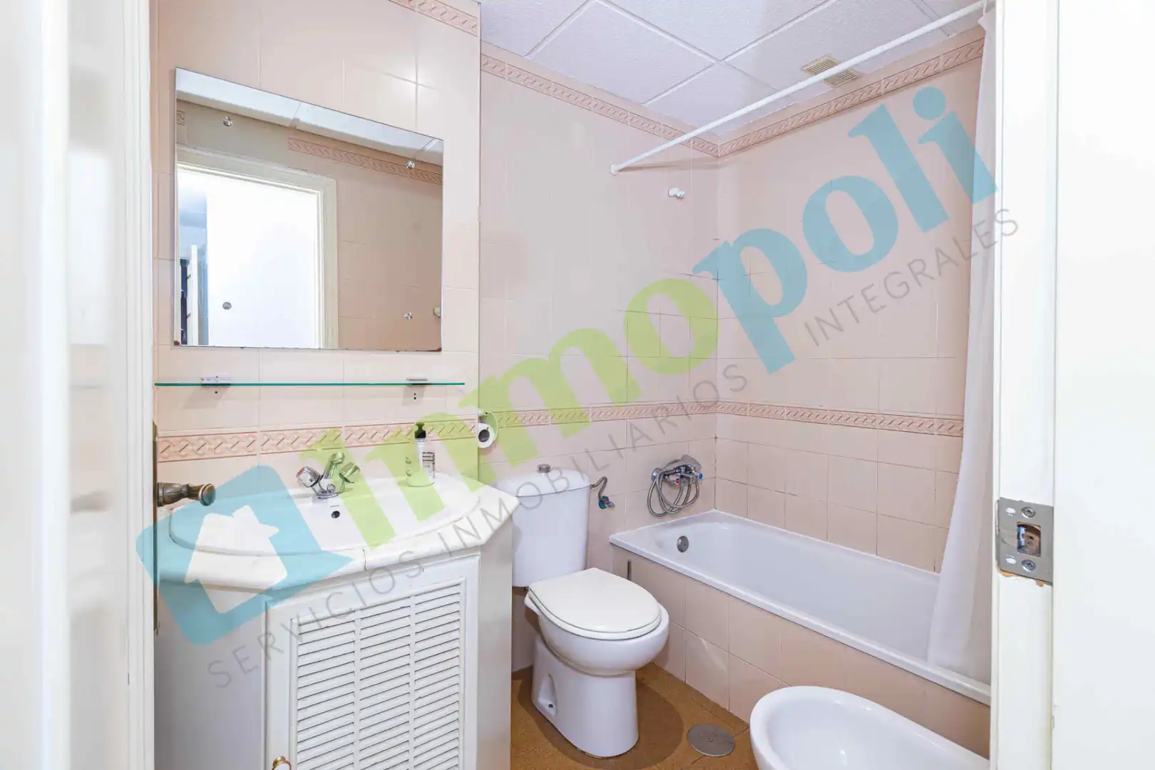 Badezimmer von Wohnung zum Verkauf in Badajoz mit Klimaanlage, Heizung und Privatgarten