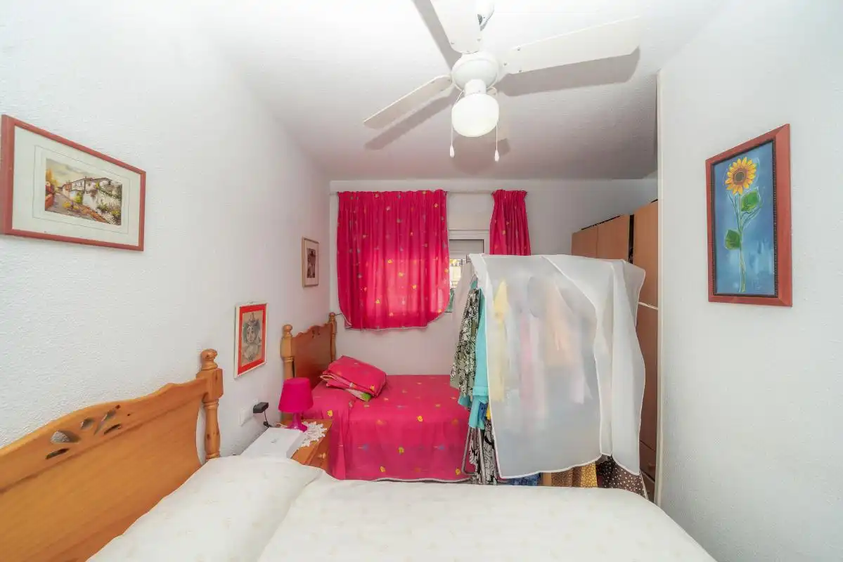 Habitación de Piso en venta en Benidorm con Aire acondicionado, Calefacción y Terraza