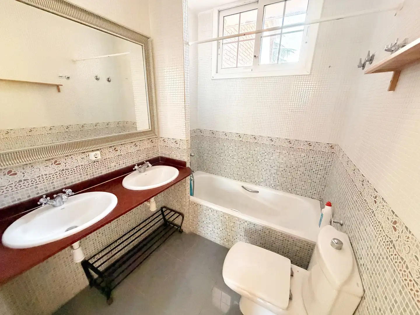 Baño de Casa o chalet de alquiler en Pallejà con Calefacción y Terraza