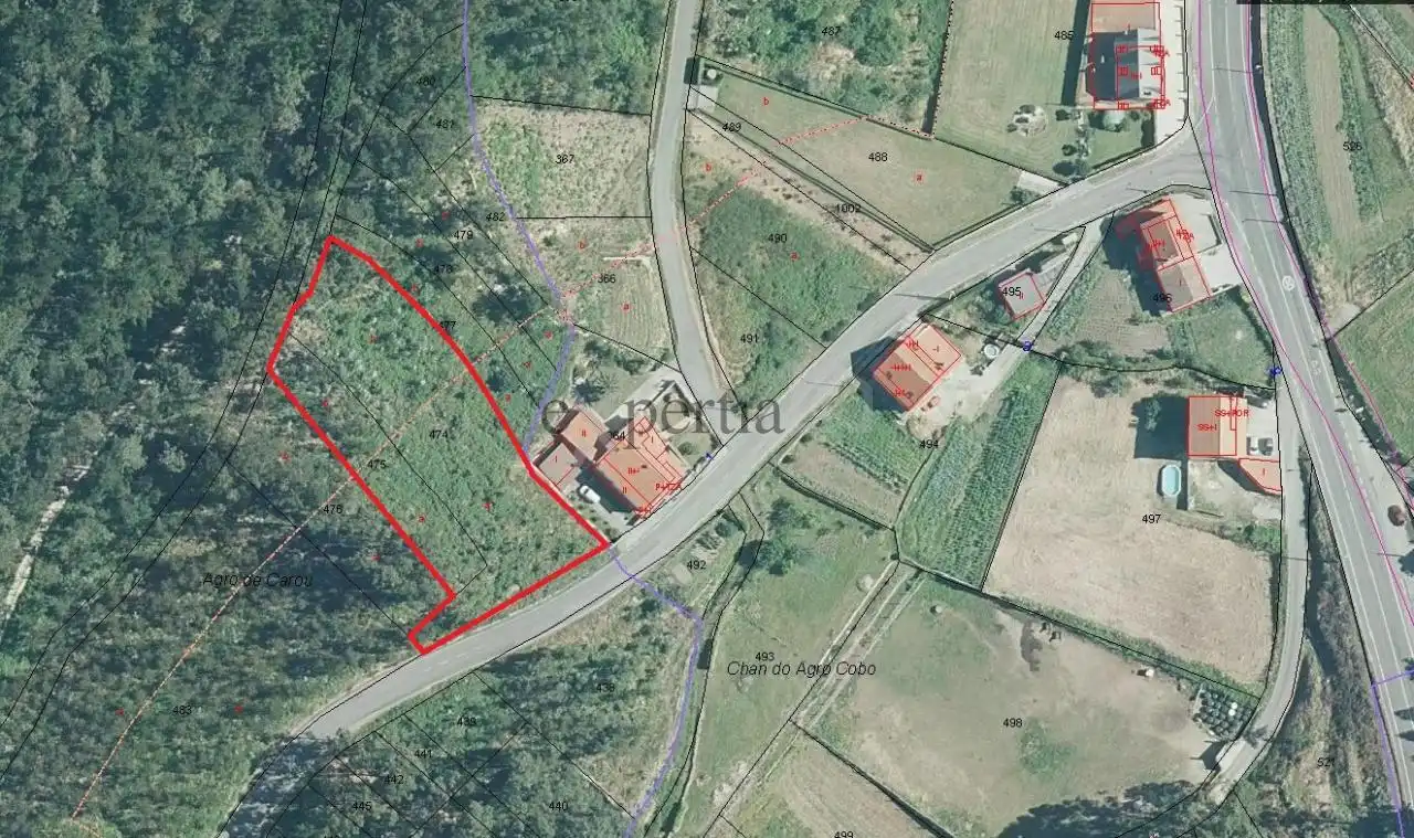 Wohnbaugrundstück zum Verkauf in Boiro