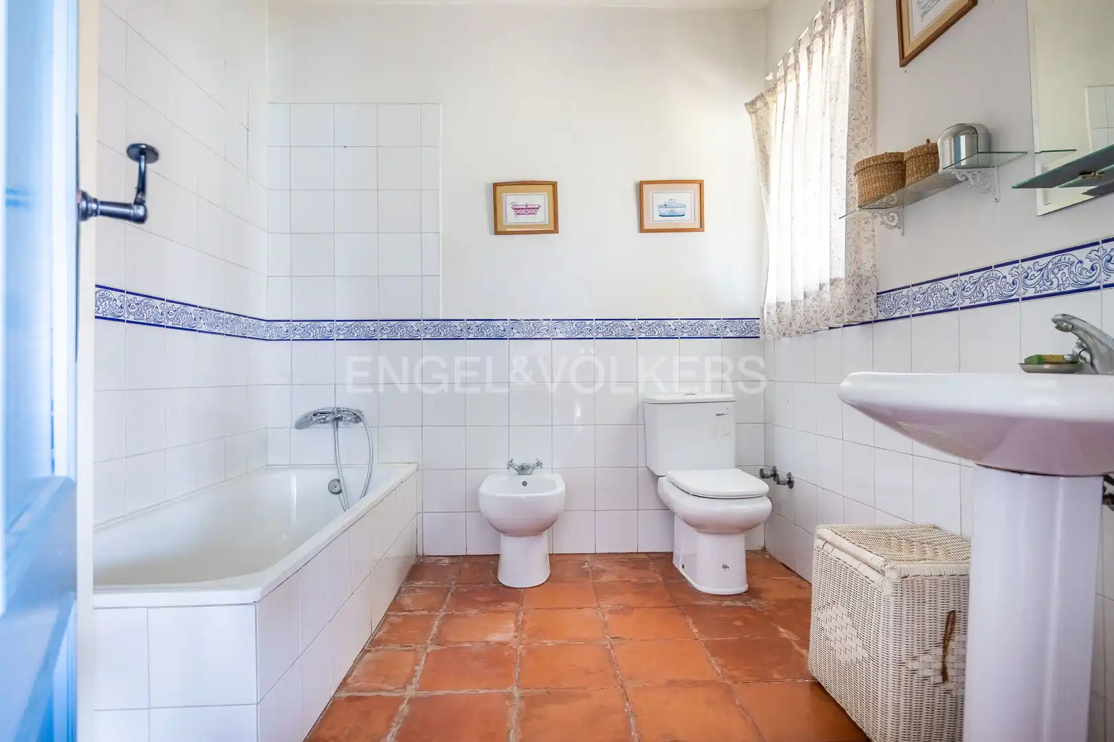 Baño de Finca rústica en venta en Alcalá del Río con Aire acondicionado, Calefacción y Jardín privado