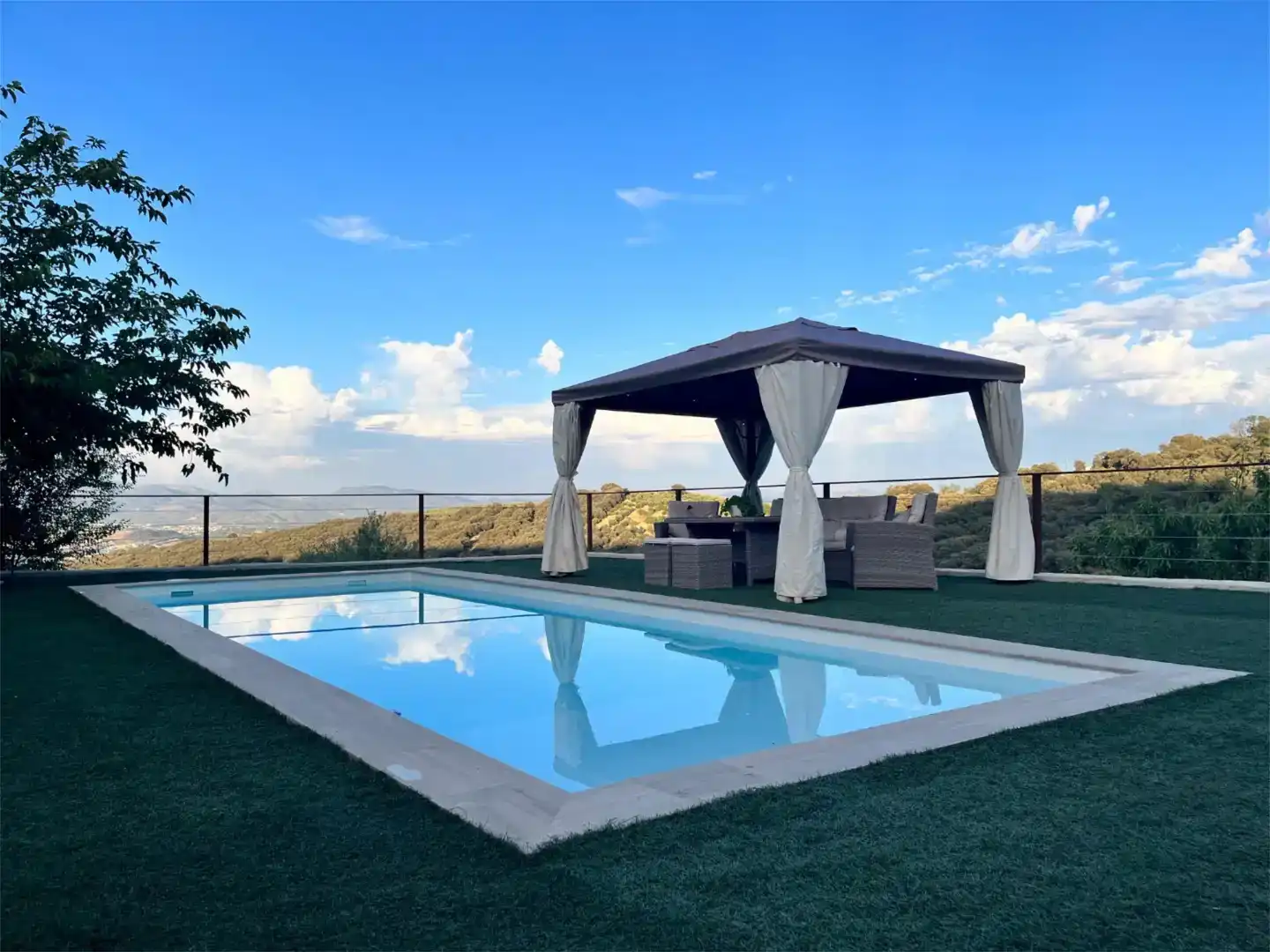 Piscina de Finca rústica en venda en Alcalá la Real amb Piscina i Balcó