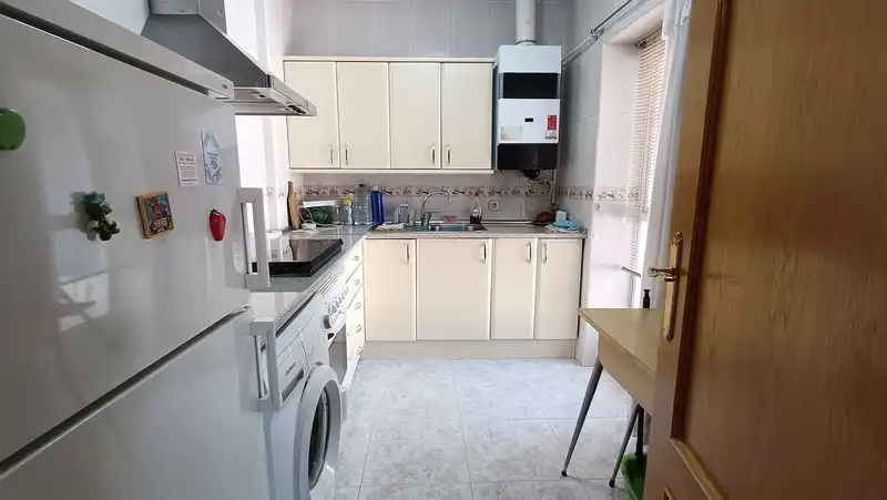 Cuina de Edifici en venda en Madrid